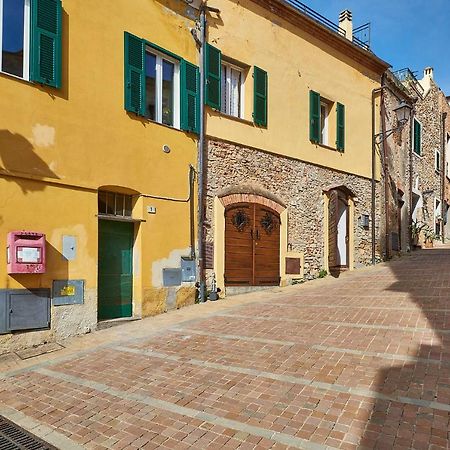 Acasadigiuly Villa Ceriale Eksteriør bilde